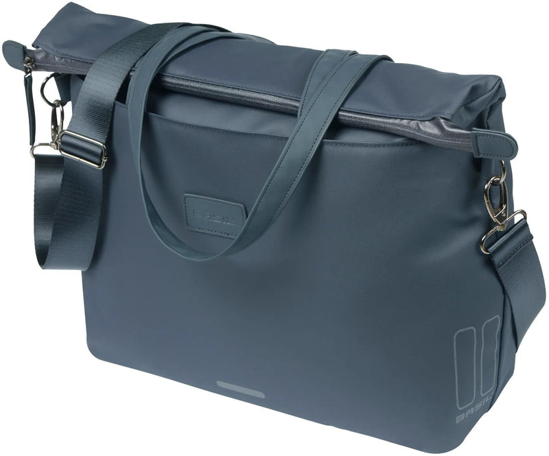 Afbeelding laden in galerijviewer, Basil laptop fietstas manhattan 12 liter 12 x 38 x 30 cm - navy