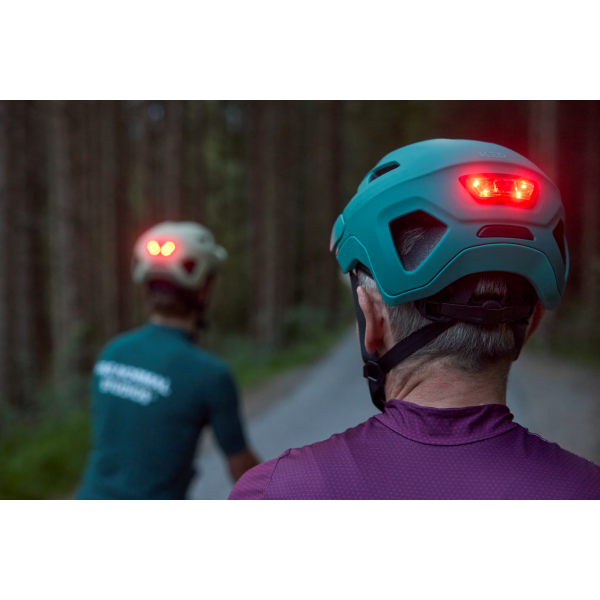Afbeelding laden in galerijviewer, Ked achterlicht embrace mtb helm - led - usb oplaadbaar
