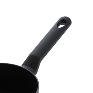 Afbeelding laden in galerijviewer, Bk easy induction steelpan 16cm - 1.5l - pfas-vrije antikleeflaag - steelpan inductie - keramische pan - ovenbestendig tot 160°c - koudgrepen - zonder deksel - zwart