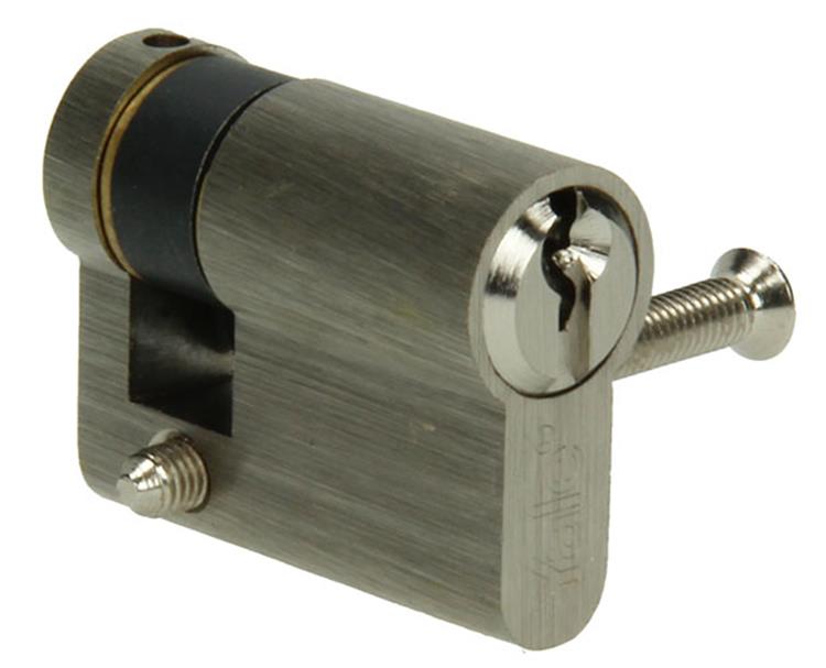 Afbeelding laden in galerijviewer, Yale 1006524 - halve profielcilinder 0500 mv 40mm(10 30) | 5 stuks