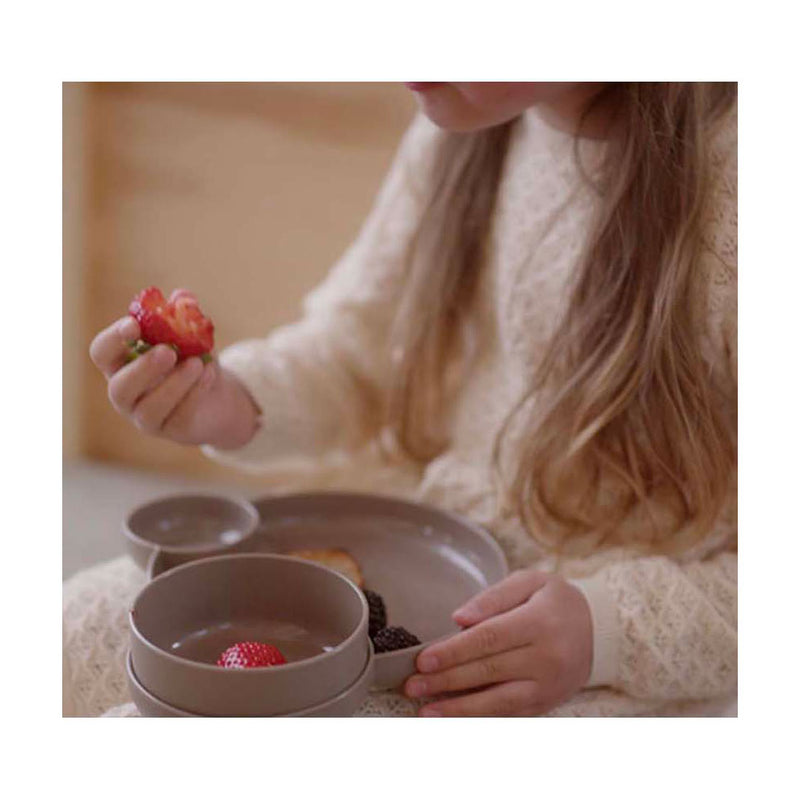 Afbeelding laden in galerijviewer, Dantoy tiny - dinnertime servies geschenkset (mokka 7-delig)