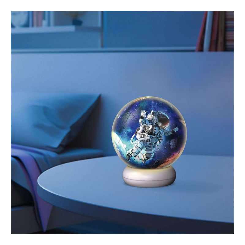 Afbeelding laden in galerijviewer, Ravensburger – astronauten – 3d puzzle-ball nachtlicht – 73 stukjes
