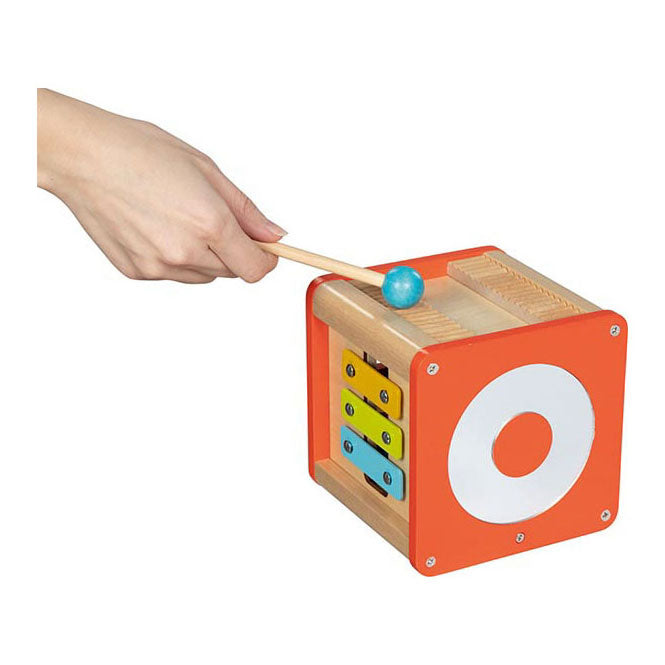 Afbeelding laden in galerijviewer, Goki houten activiteitenkubus beatbox en motoriekspiraal