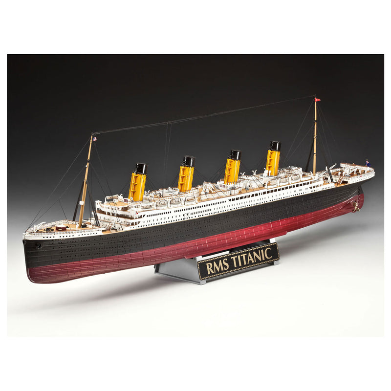 Afbeelding laden in galerijviewer, Revell geschenkset 100 jaar titanic