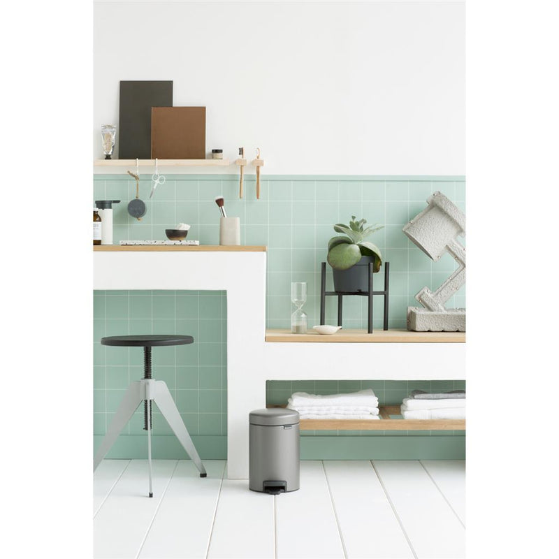Afbeelding laden in galerijviewer, Brabantia pedaalemmer newicon 3l platinum