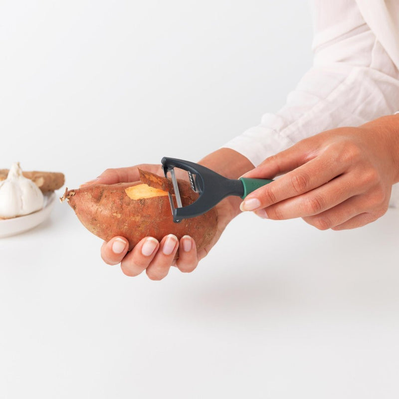 Afbeelding laden in galerijviewer, Brabantia tasty+ dunschiller y-vorm fir green