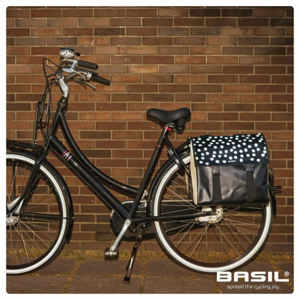 Afbeelding laden in galerijviewer, Basil Urban Load dubbele fietstas - zwart groen, waterafstotend, 53L