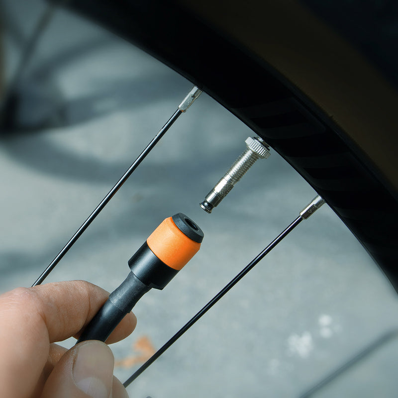 Afbeelding laden in galerijviewer, Sks minipomp airflex explorer clik tec 205mm 5bar zw zilver