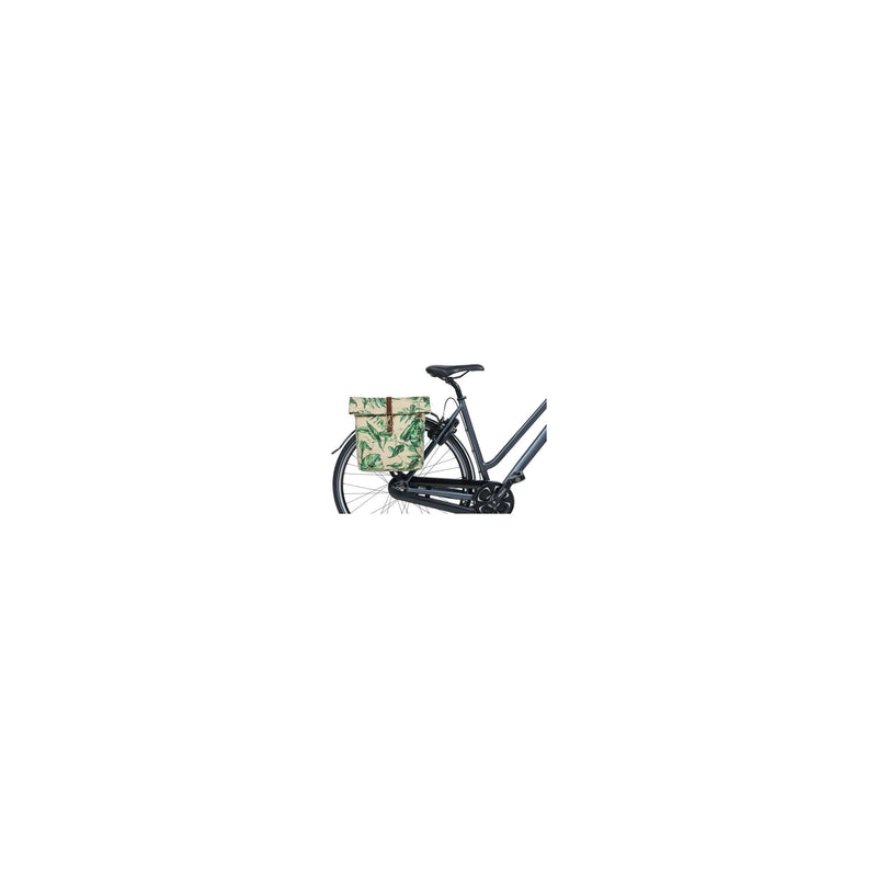 Afbeelding laden in galerijviewer, Basil Ever-Green dubbele fietstas, gerecycled PET, waterkerende vouwsluiting, unisex, fiets, sandshell beige