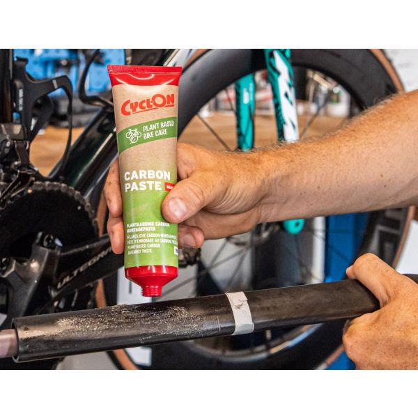Afbeelding laden in galerijviewer, Cyclon Carbon montagepasta plant based tube 150ml