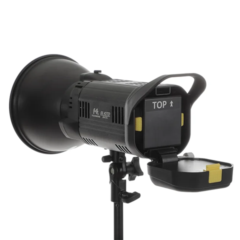 Afbeelding laden in galerijviewer, Falcon Eyes Bi-Color LED Lamp Dimbaar BL-10TD op Accu Demo