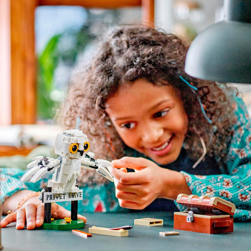 Afbeelding laden in galerijviewer, Lego harry potter 76425 hedwig bij ligusterlaan