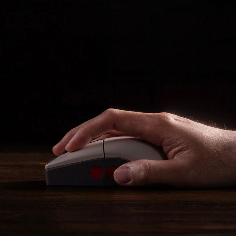 Afbeelding laden in galerijviewer, 8bitdo retro r8 mouse - n edition (grijs rood, 50 - 26000 dpi, bluetooth usb-c 2.4 ghz)
