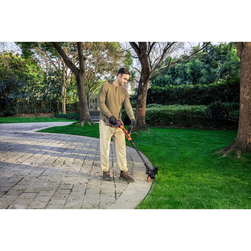 Afbeelding laden in galerijviewer, Black+decker 18v trimmer met 2 messen en accu grastrimmer (zwart oranje, 25 cm, accu inbegrepen)