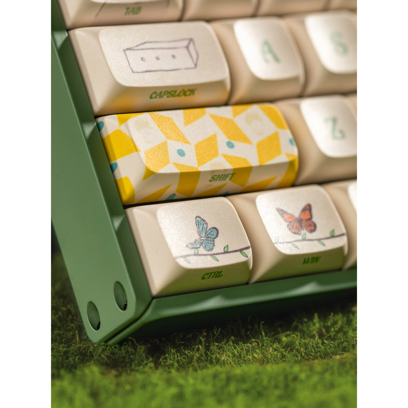 Afbeelding laden in galerijviewer, Iqunix f97 floral date rgb mechanisch gaming toetsenbord (groen, us lay-out (qwerty), iqunix little prince, 96%, rgb leds, hot-swappable, pbt, 2.4ghz | bluetooth 5.1 | usb-c)