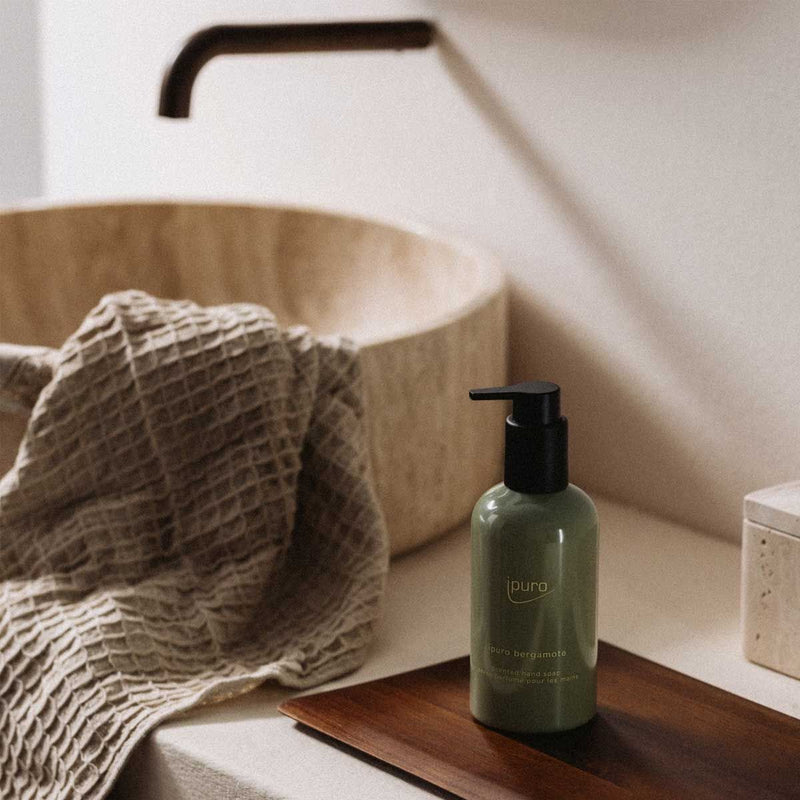 Afbeelding laden in galerijviewer, Ipuro scented hand soap bergamote 250ml