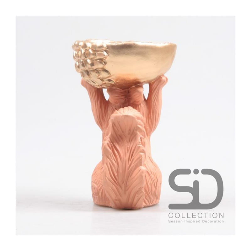 Afbeelding laden in galerijviewer, Season inspired decoration eekhoorn met bak 11x9,5x18cm beigerood