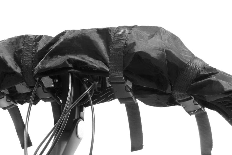 Afbeelding laden in galerijviewer, Mirage Beschermhoes voor fietsstuur zwart