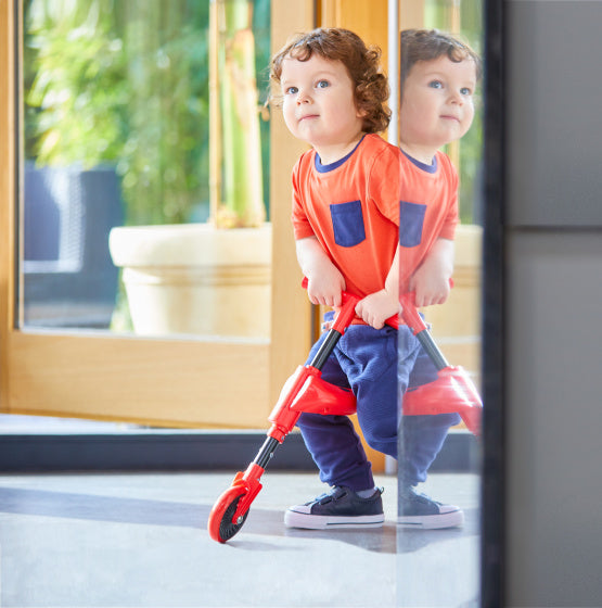 Afbeelding laden in galerijviewer, The bugs scuttlebug beetle loopfiets met 3 wielen junior rood zwart