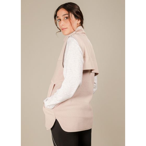 Afbeelding laden in galerijviewer, Röhnisch Bodywarmer Corrine Pile dames polyester zachtroze mt XS