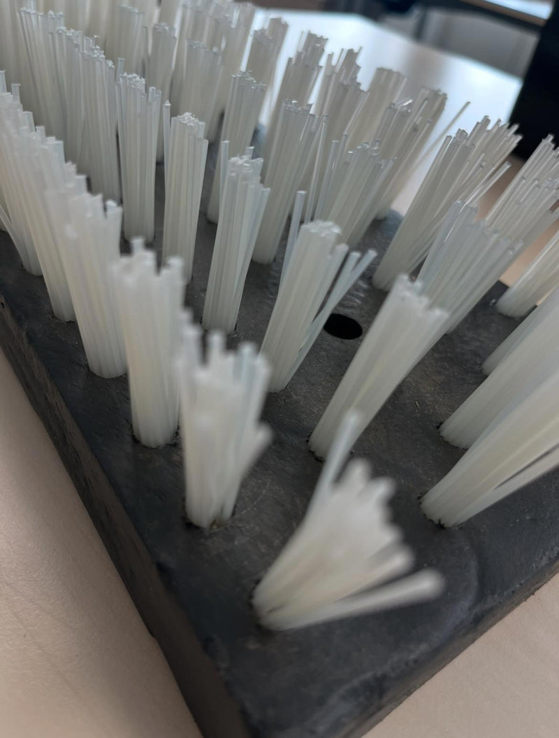 Afbeelding laden in galerijviewer, Producten kalverborstel nylon wit 45x15cm vulling 4cm
