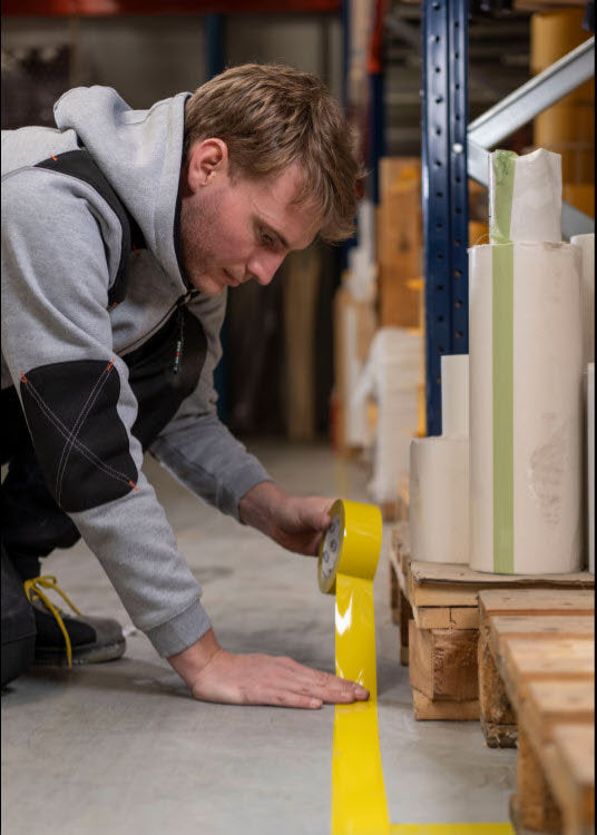 Afbeelding laden in galerijviewer, Hpx producten zelfklevende afzettape heavy duty geel 48mm x 33m
