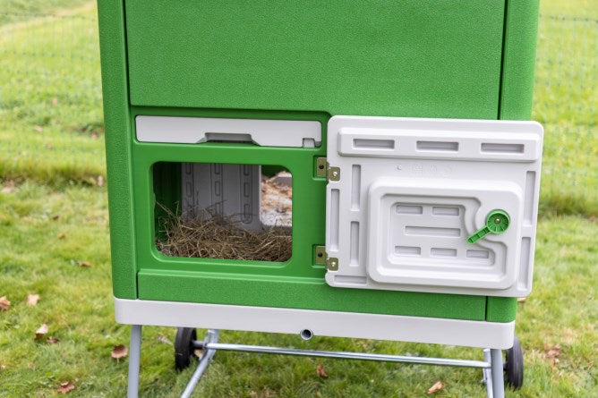 Afbeelding laden in galerijviewer, Abi producten mobilecoop kunststof kippenhok
