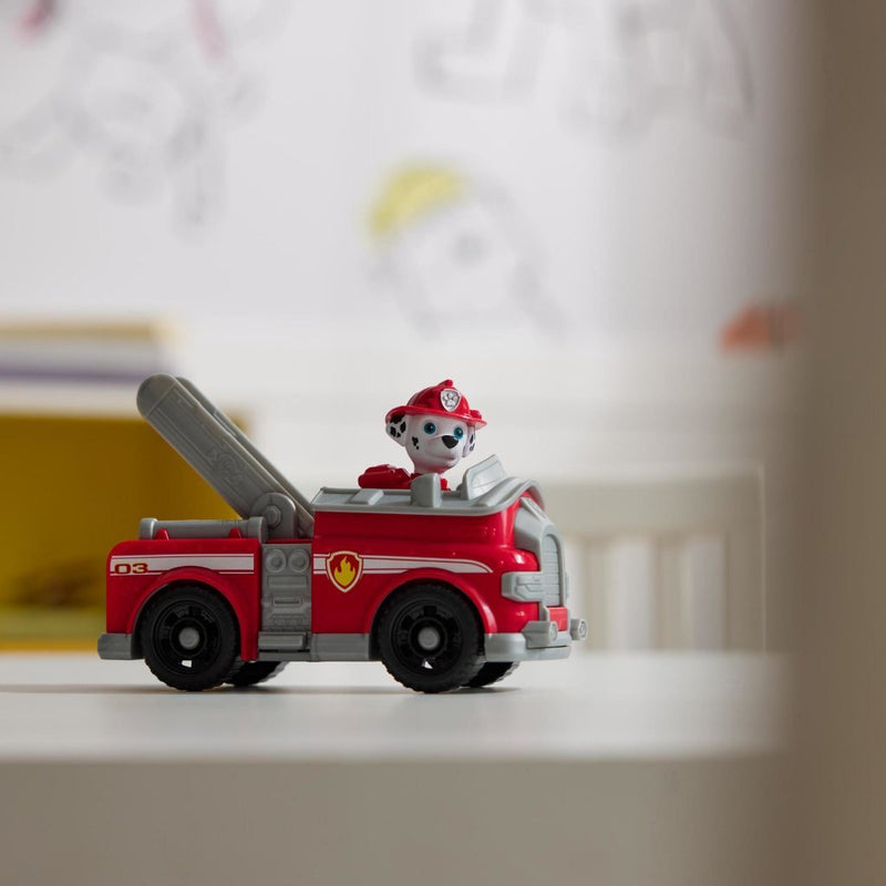 Afbeelding laden in galerijviewer, Spinmaster paw patrol marshall met brandweerauto
