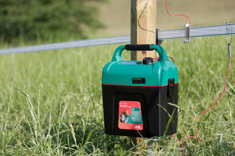 Afbeelding laden in galerijviewer, Ako producten power station bd 400 digital batterijapparaat 9v

