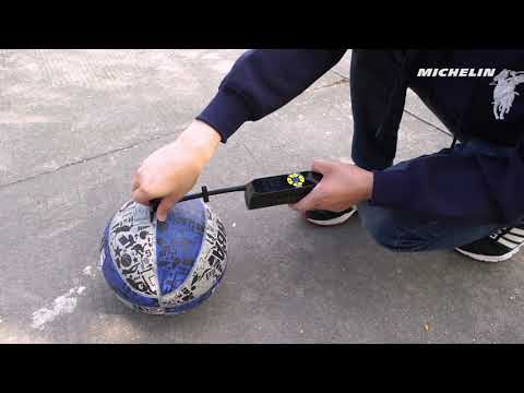 Afbeelding laden in galerijviewer, Michelin display met mini-accucompressor (6)
