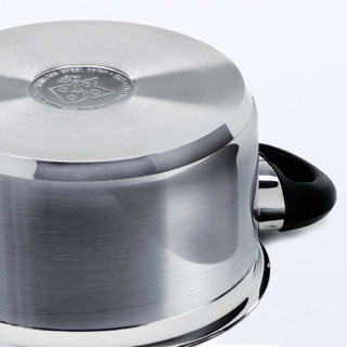 Afbeelding laden in galerijviewer, Bk karaat+ kookpan 24cm - 6.2l - zonder pfas-vrije antikleeflaag - kookpan inductie - rvs kookpan - ovenbestendig toy 160°c - met deksel - zilver
