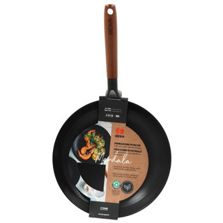 Afbeelding laden in galerijviewer, Beka mandala pan non-stick - ø 28 cm – unieke patroon - 100% pfas-vrije antiaanbaklaag - geschikt voor inductie bbq - 100% gerecycled geperst ijzer – keramische antikleef -houten steel met ophanggat
