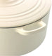 Bk bourgogne braadpan gietijzer 28cm 6.7l - inductie braadpan - gietijzeren braadpan - ovenbestendig tot 230 graden - deksel met druipringen - wit geëmailleerde binnenkant - cream white