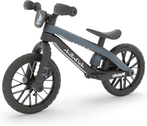 Chillafish loopfiets 2 jaar met moto geluid - zwart - lichtgewicht loopfiets jongens en meisjes tot 5 jaar met voetsteun, voetrem en verstelbaar zadel - met 12 rubberskin banden voor extra grip - geen batterijen nodig - model bmxie vroom
