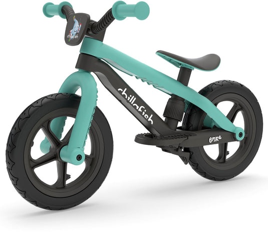 Chillafish loopfiets 2 jaar met voetsteun en voetrem - blauw groen - lichtgewicht loopfiets jongens en meisjes tot 5 jaar met verstelbaar zadel en 12 rubberskin banden voor extra grip binnen en buiten - model bmxie 2