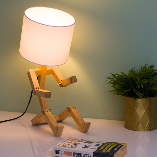 Winkee mens houten tafellamp