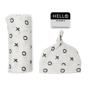 Lulujo hello world - swaddle mutsje - hugs kisses