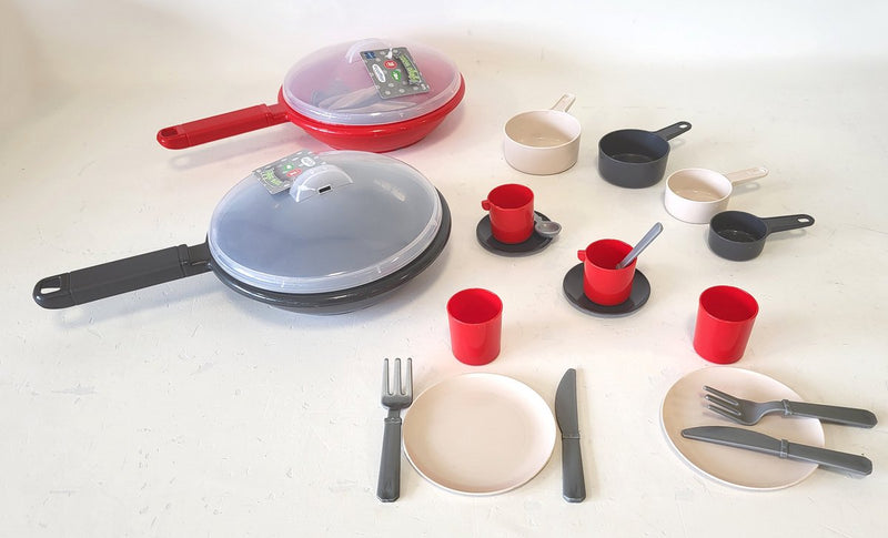 Afbeelding laden in galerijviewer, Ecoiffier 100% chef servies en bestek in pan - 19dlg.
