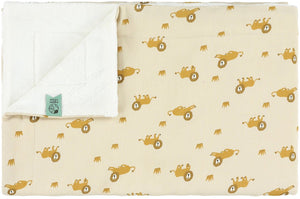 Trixie babydeken fleece 75x100cm geel - lively lion knuffeldeken.