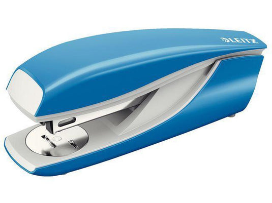 Leitz nietmachine nexxt 5502 blauw 30 vel 100 nietjes