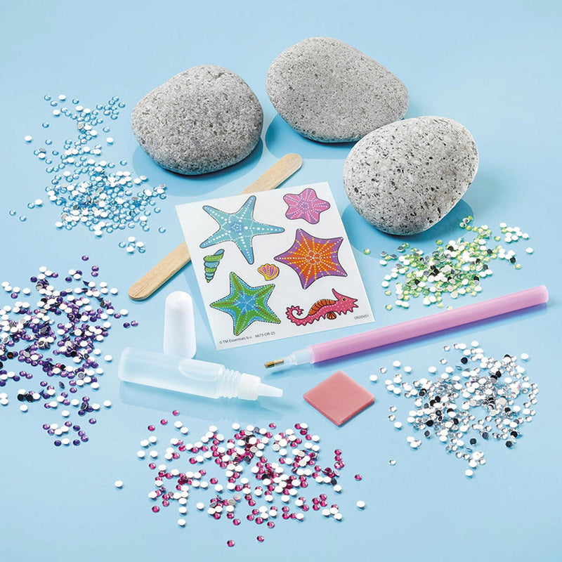 Afbeelding laden in galerijviewer, Totum knutselset stenen versieren met zeester incl. 350+ strass steentjes - rock starfish cadeautip creatief speelgoed meisjes en jongens knutselen
