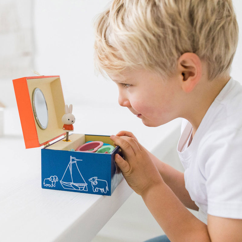 Afbeelding laden in galerijviewer, Bambolino Toys Sieradendoosje met Muziek
