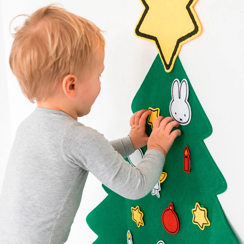Afbeelding laden in galerijviewer, Bambolino nijntje vilten kerstboom in bewaarkoffer - 75 x 100 cm - 20-delig - peuter en kleuter speelgoed - voor meisjes en jongens - vanaf 3 jaar - speelgoed kinderen - toys
