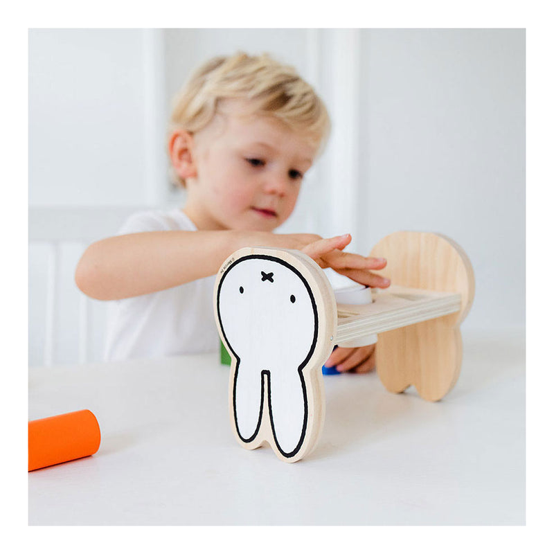 Afbeelding laden in galerijviewer, Bambolino toys nijntje hamerbankje hout
