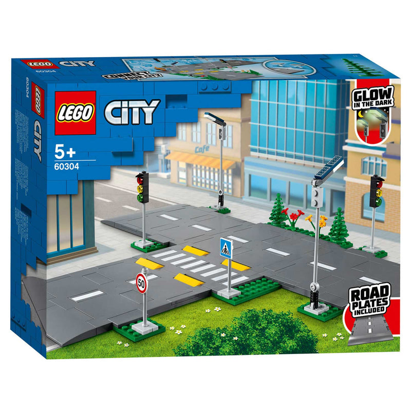 Afbeelding laden in galerijviewer, Lego ® city wegplaten 60304 bouwset; bouwbare speelgoedweg; maak de wegplaten vast aan je stad om deze uit te breiden; met lantaarnpalen, stoplichten, verkeersborden, bomen en planten, verkeersdrempels en een zebrapad (112 onderdelen)
