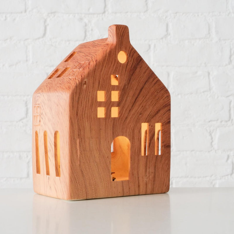 Afbeelding laden in galerijviewer, Boltze home deco huisje hygga porselein met led h14cm (exclusief 3x lr44 batterij)
