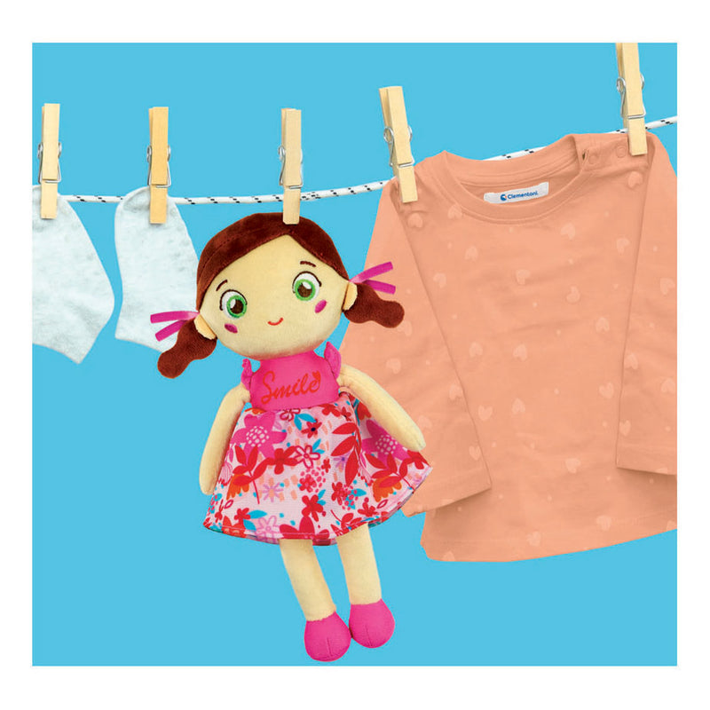Afbeelding laden in galerijviewer, Clementoni zachte knuffelpop pink lily - knuffel en pop voor baby en peuter - zacht kraamcadeau - wasbaar poppen speelgoed voor de allerkleinsten
