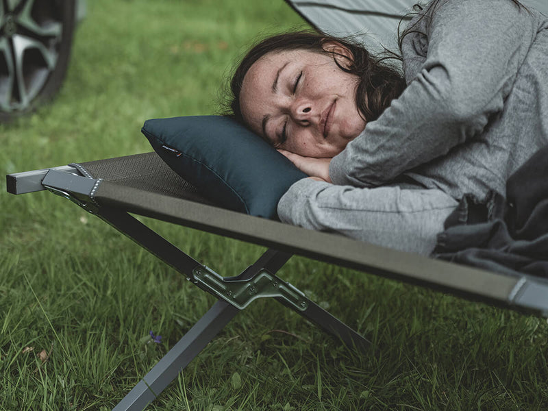 Afbeelding laden in galerijviewer, Easy camp raven compact pillow
