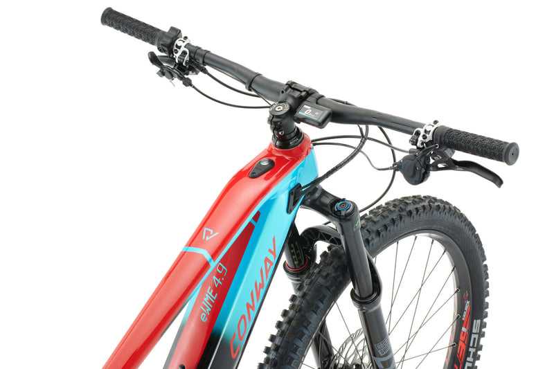 Afbeelding laden in galerijviewer, Conway elektrische mtb full-suspension ewme 4.9 mod. 24 ebike conw.ewme 4.9 29 41 full sus. 12sp turq. red
