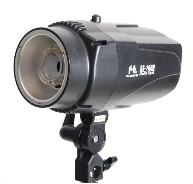 Afbeelding laden in galerijviewer, Falcon eyes studioflitser ss-150d
